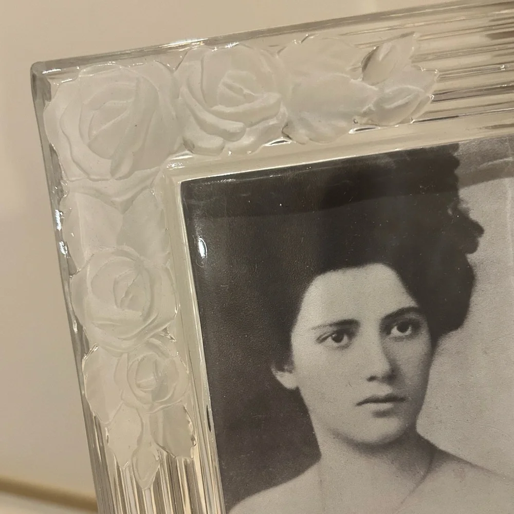 NEVER USED. VINTAGE Illusions Crystal Picture Frame. RARE & SOLID